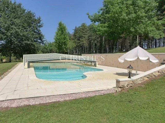 Image No.28-6 Bed House for sale