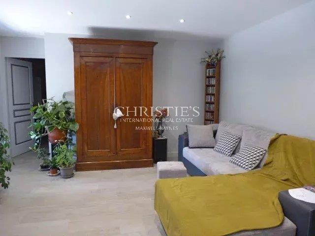 Image No.34-6 Bed House for sale