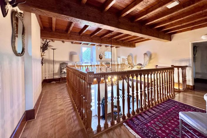 Image No.19-5 Bed House for sale