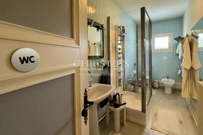 Image No.21-5 Bed House for sale