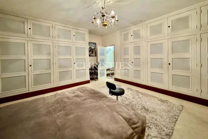 Image No.23-5 Bed House for sale