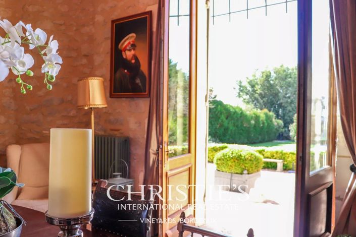 Image No.10-5 Bed House for sale