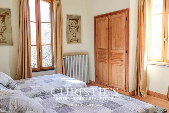 Image No.13-5 Bed House for sale