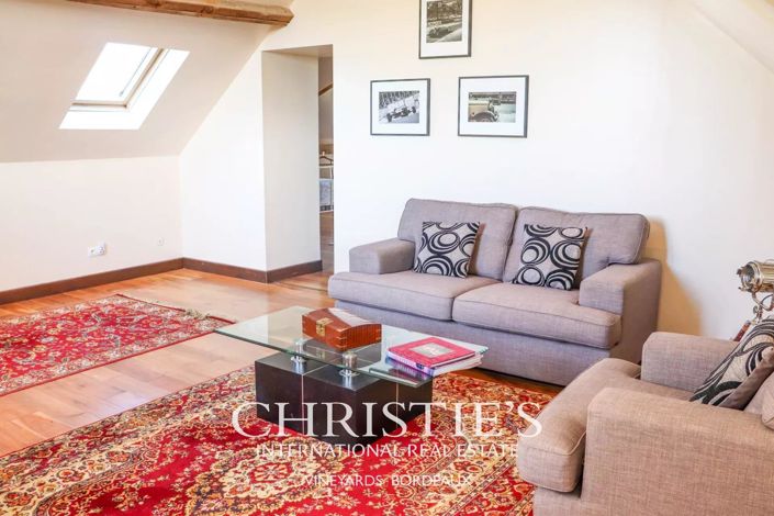 Image No.14-5 Bed House for sale