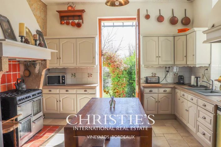 Image No.5-5 Bed House for sale