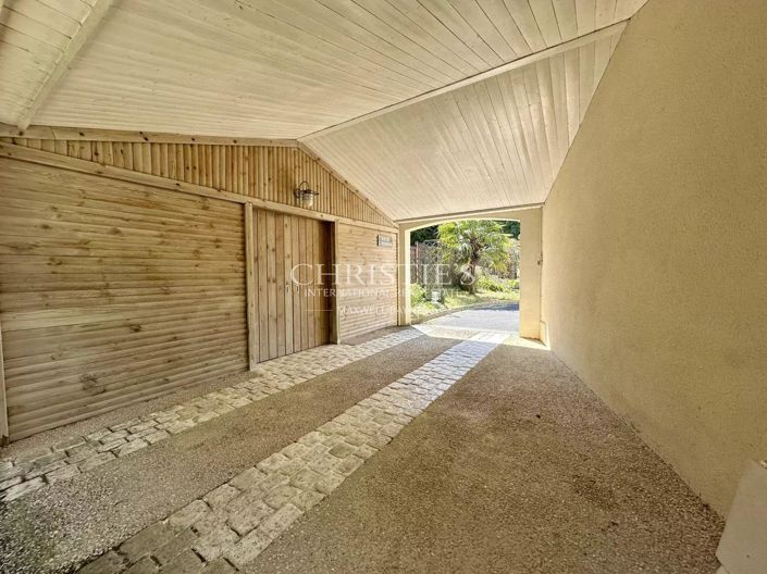 Image No.10-4 Bed House for sale