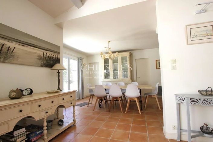 Image No.5-4 Bed House for sale