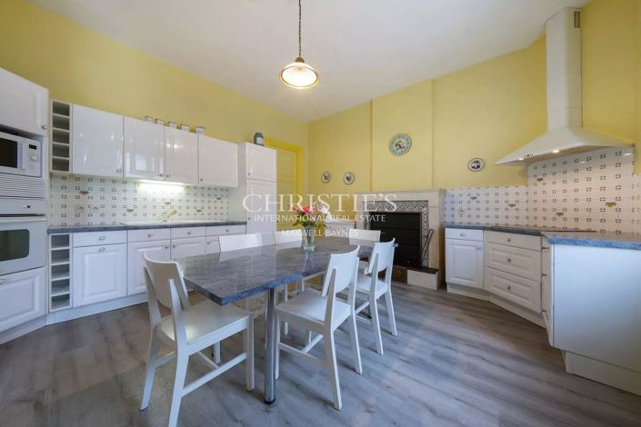 Image No.10-6 Bed House for sale