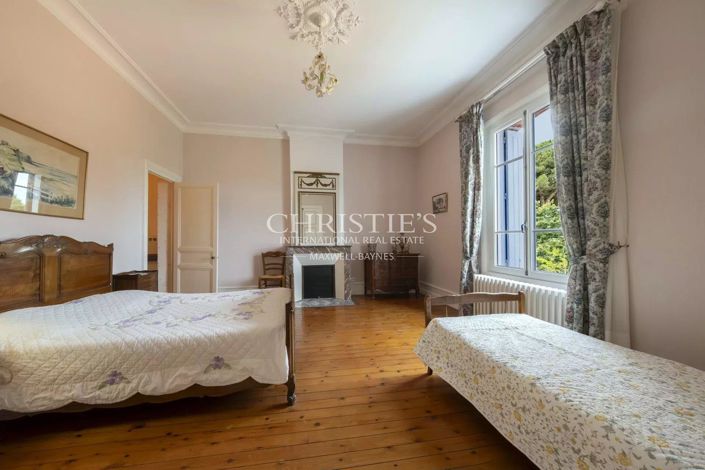 Image No.15-6 Bed House for sale