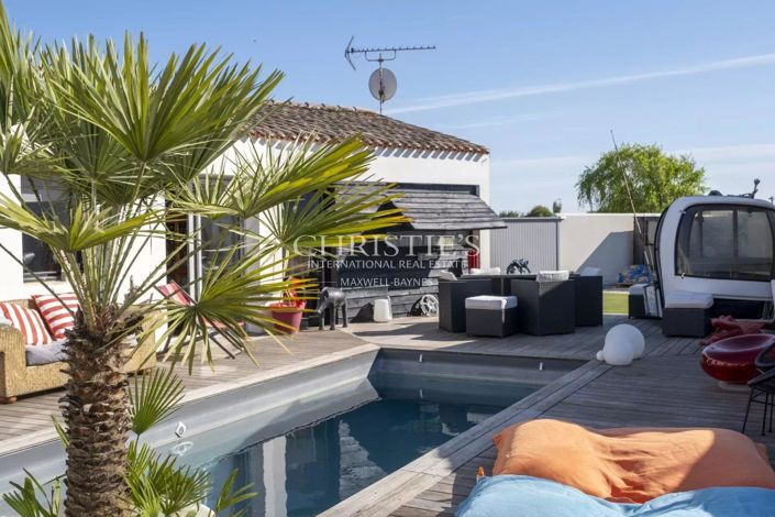 Image No.18-5 Bed House for sale