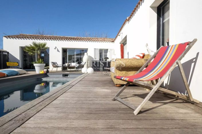 Image No.19-5 Bed House for sale