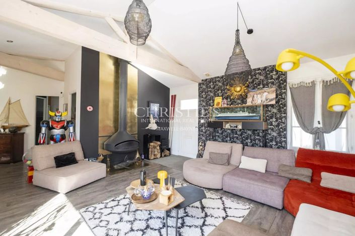 Image No.4-5 Bed House for sale