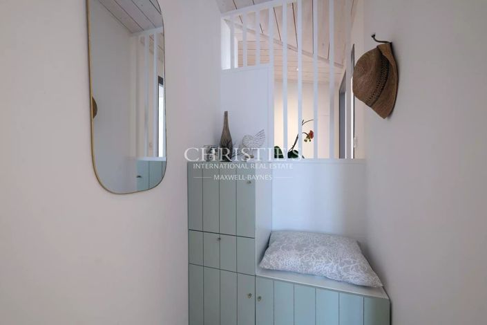 Image No.11-5 Bed House for sale