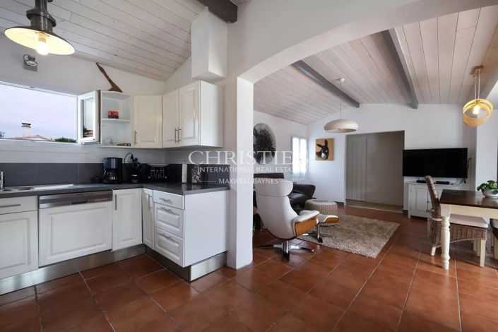 Image No.13-5 Bed House for sale