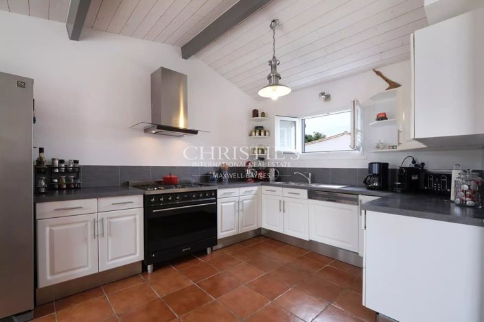 Image No.14-5 Bed House for sale