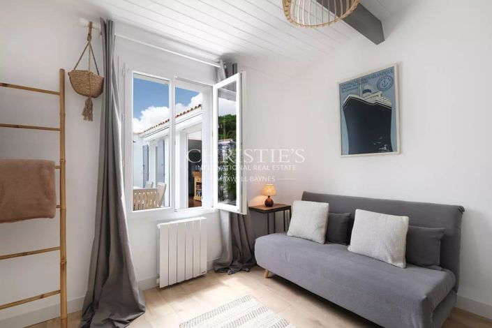 Image No.15-5 Bed House for sale