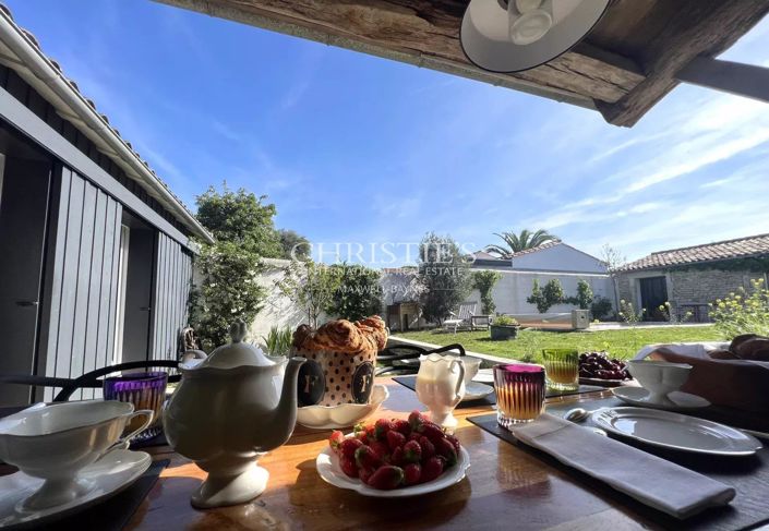 Image No.17-4 Bed House for sale