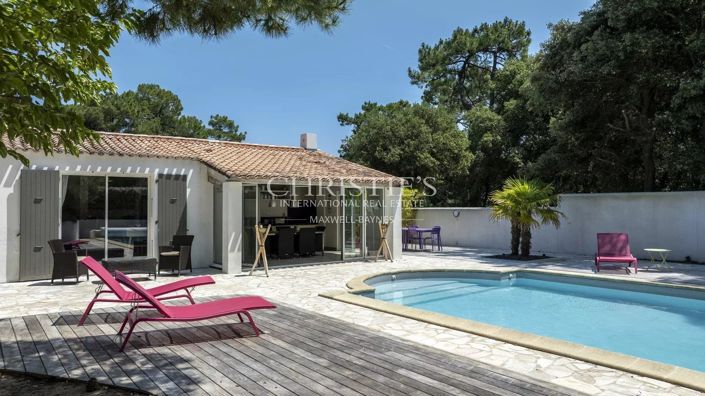 Image No.2-4 Bed House for sale