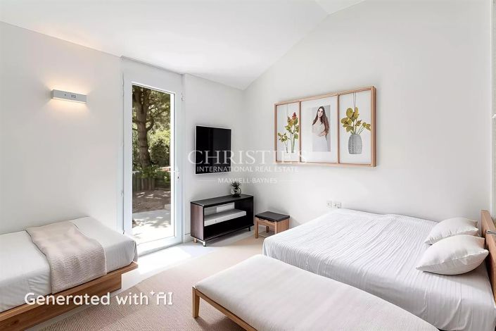 Image No.21-4 Bed House for sale