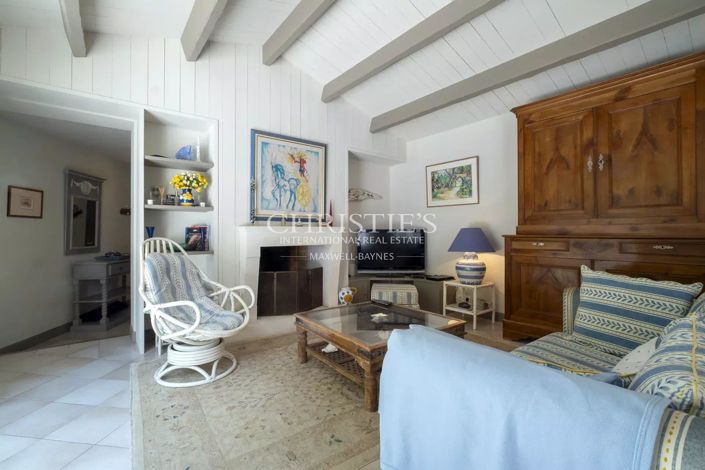 Image No.7-4 Bed House for sale