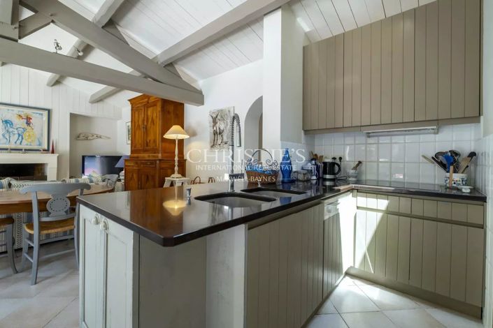 Image No.8-4 Bed House for sale