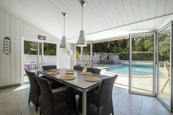 Image No.9-4 Bed House for sale