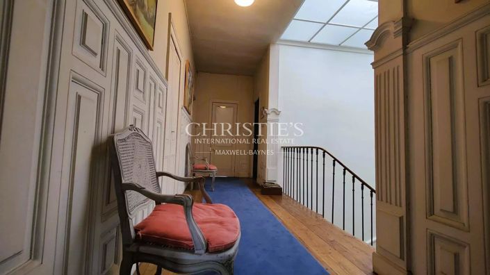 Image No.6-5 Bed House for sale