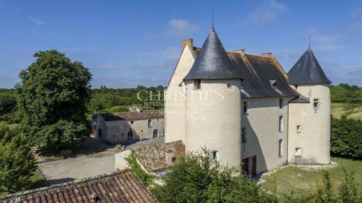 Image No.10-8 Bed House for sale