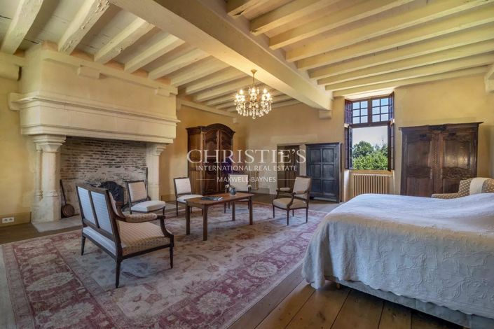 Image No.16-8 Bed House for sale