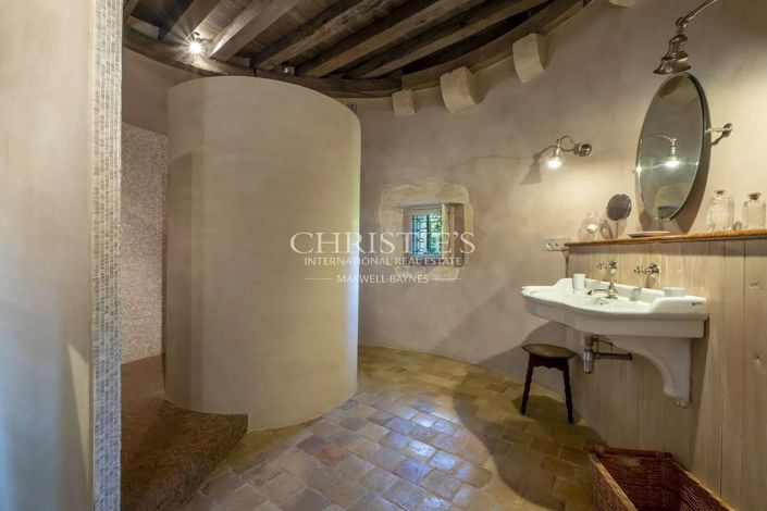 Image No.17-8 Bed House for sale