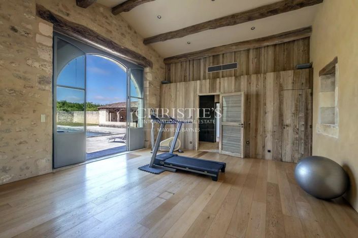 Image No.24-8 Bed House for sale