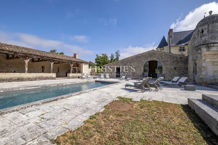 Image No.32-8 Bed House for sale