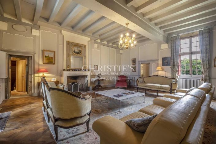 Image No.4-8 Bed House for sale