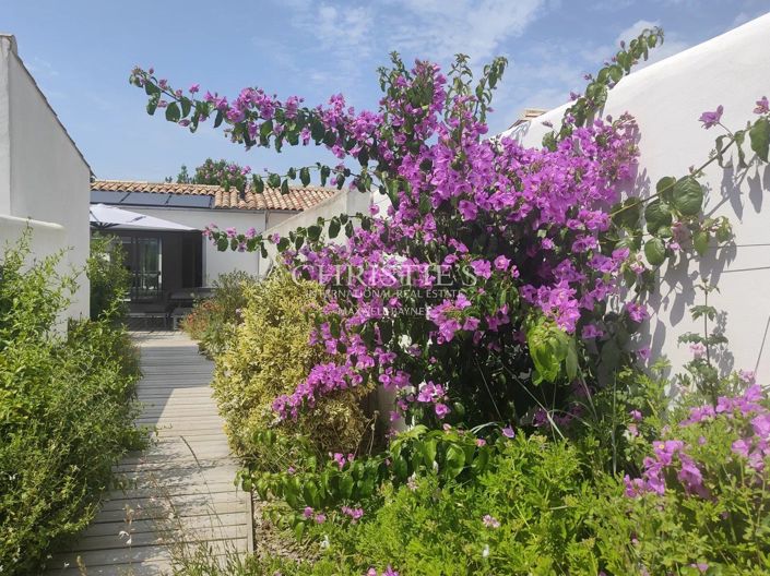 Image No.4-4 Bed House for sale