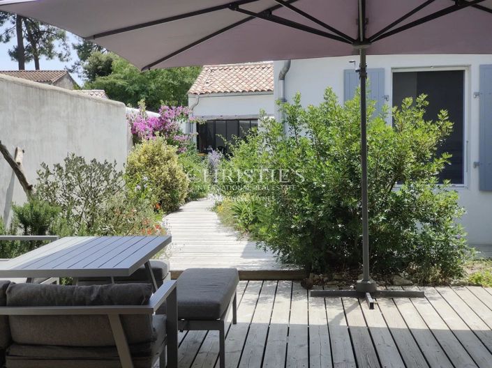 Image No.6-4 Bed House for sale