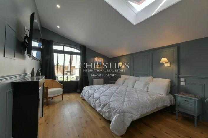 Image No.14-5 Bed House for sale