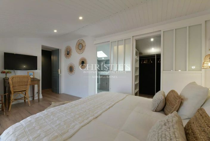 Image No.17-5 Bed House for sale