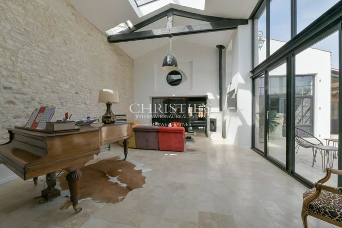 Image No.3-5 Bed House for sale