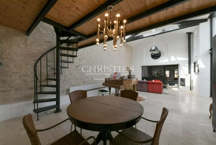 Image No.9-5 Bed House for sale