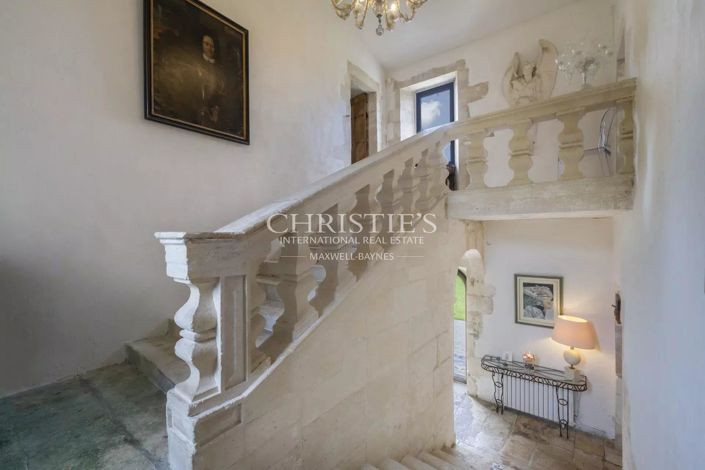 Image No.10-9 Bed House for sale