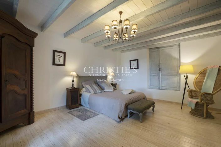 Image No.20-9 Bed House for sale