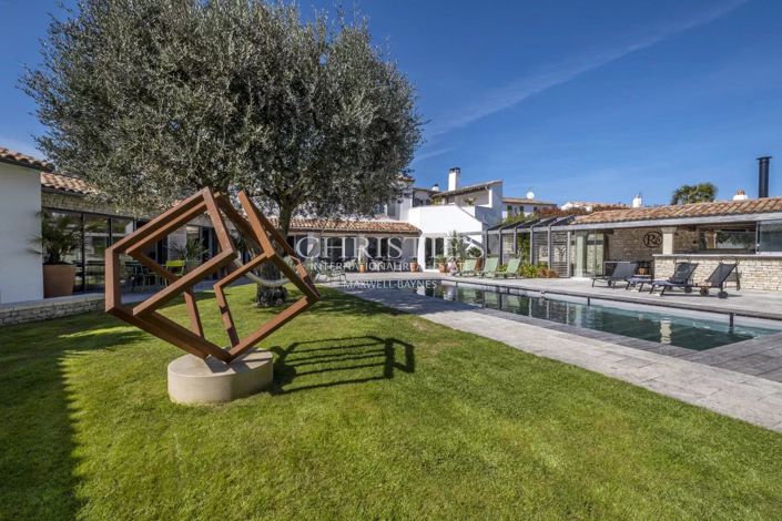 Image No.10-8 Bed House for sale