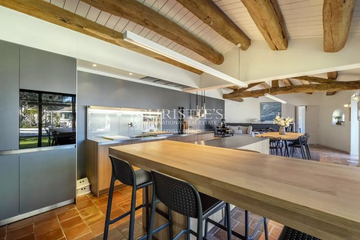 Image No.20-8 Bed House for sale