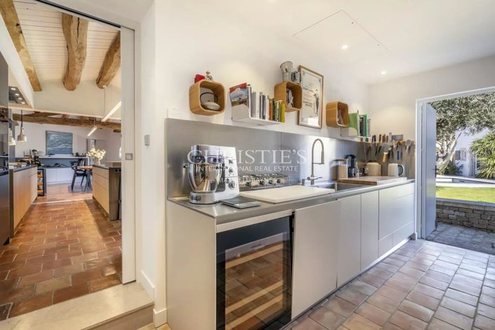 Image No.22-8 Bed House for sale