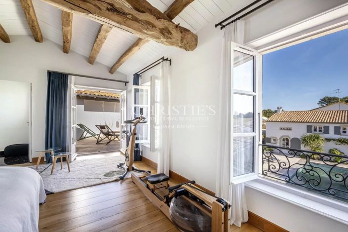 Image No.26-8 Bed House for sale