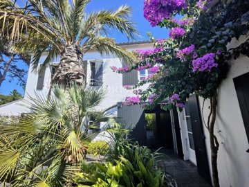 6 Bed House for sale