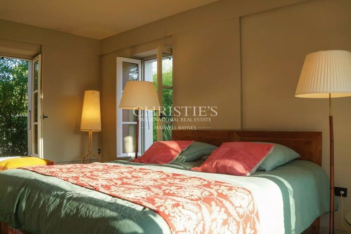 Image No.13-6 Bed House for sale