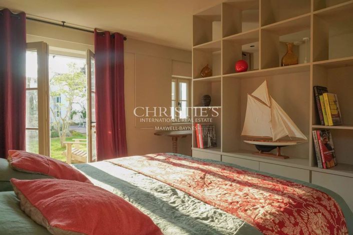 Image No.14-6 Bed House for sale