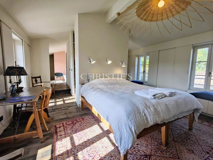 Image No.19-6 Bed House for sale