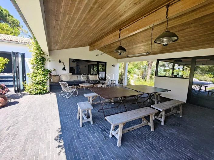 Image No.6-6 Bed House for sale